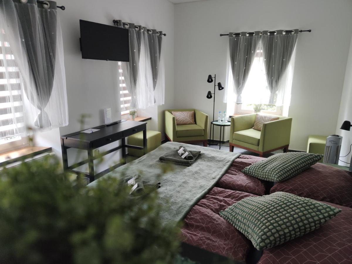 B&B Royal Liberty Usti nad Labem Ngoại thất bức ảnh